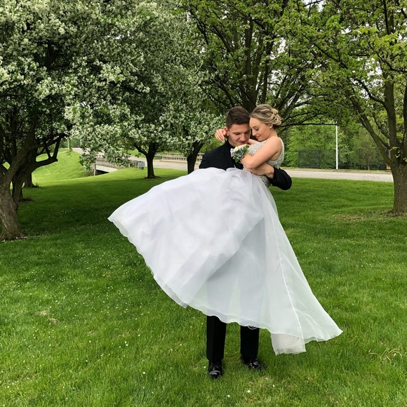 2017 Terani Couture Ball Gown - Picture 2 of 8